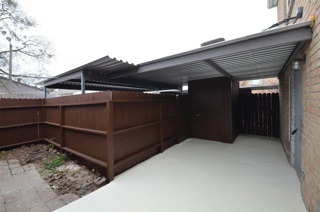 76 W Park West Drive, Houston, TX 77072
