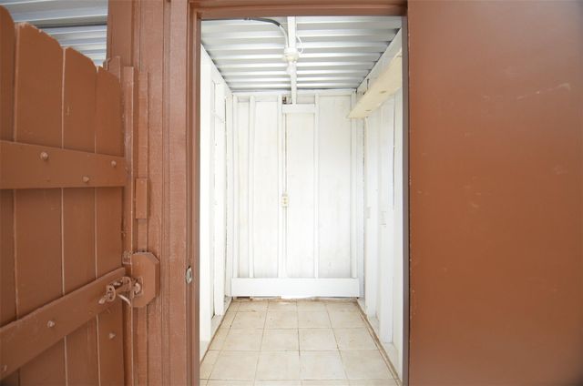 76 W Park West Drive, Houston, TX 77072