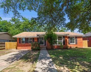 912 S Palmer Ave, Tyler, TX 75701