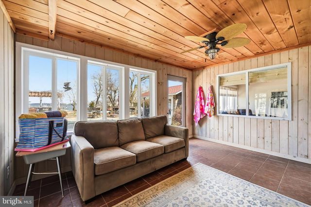 110 PERRYS RD, Grasonville, MD 21638