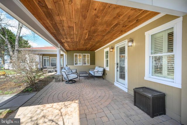 110 PERRYS RD, Grasonville, MD 21638