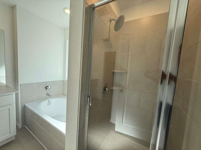 591 Sormonne LOOP, Kyle, TX 78640