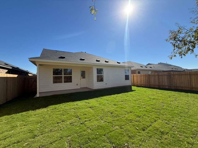 591 Sormonne LOOP, Kyle, TX 78640