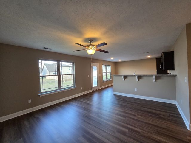 2918 Valley Farms Drive, Christiana, TN 37037