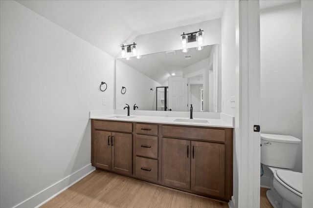 812 Lonsdale Court, Woodruff, SC 29388