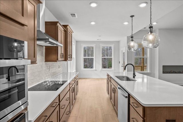 812 Lonsdale Court, Woodruff, SC 29388