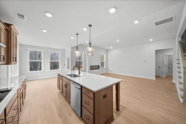 812 Lonsdale Court, Woodruff, SC 29388