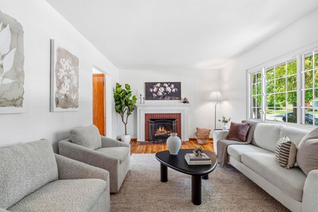 2246 Shrewsbury Road, Upper Arlington, OH 43221