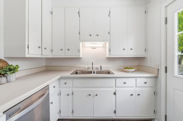 2246 Shrewsbury Road, Upper Arlington, OH 43221