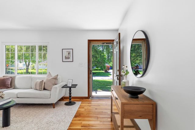2246 Shrewsbury Road, Upper Arlington, OH 43221