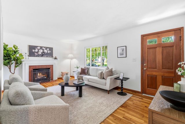 2246 Shrewsbury Road, Upper Arlington, OH 43221