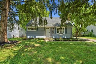 2246 Shrewsbury Road, Upper Arlington, OH 43221