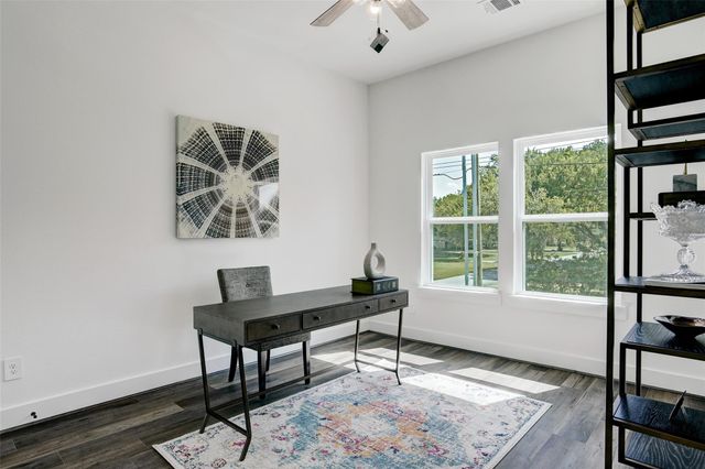 3845 Water Street, Dickinson, TX 77539