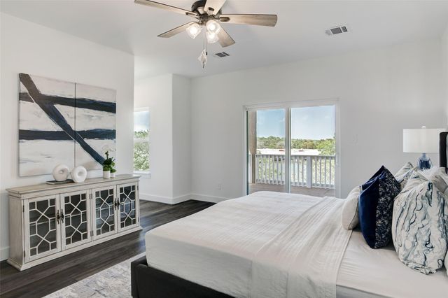 3845 Water Street, Dickinson, TX 77539