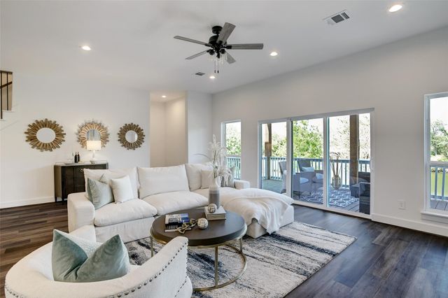 3845 Water Street, Dickinson, TX 77539