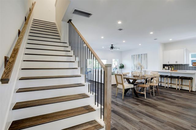 3845 Water Street, Dickinson, TX 77539