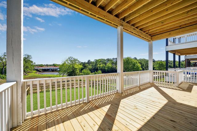 3845 Water Street, Dickinson, TX 77539