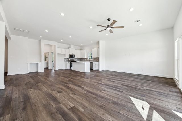 3845 Water Street, Dickinson, TX 77539