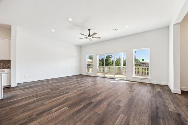 3845 Water Street, Dickinson, TX 77539