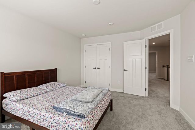 18 ROSEMARY WAY, Mount Laurel, NJ 08054