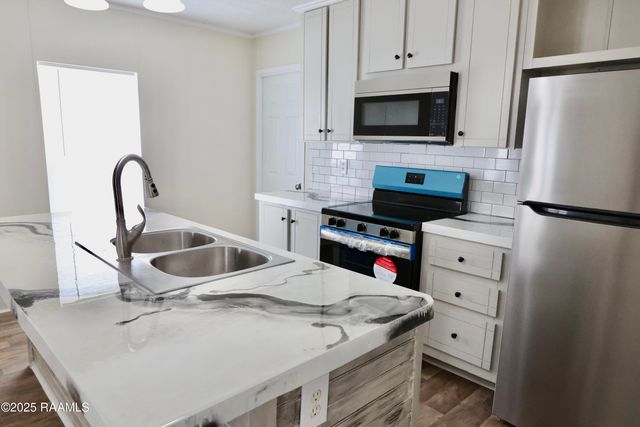 1061 Melrose Drive, Breaux Bridge, LA 70517