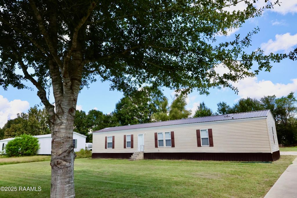 1061 Melrose Drive, Breaux Bridge, LA 70517