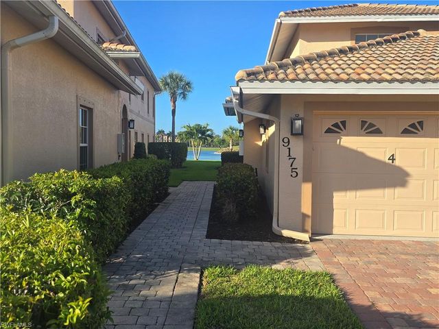 9175 Michael CIR 4, Naples, FL 34113