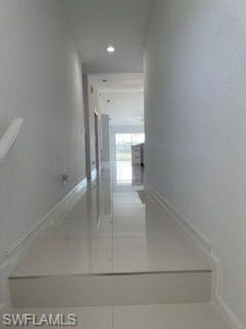 9175 Michael CIR 4, Naples, FL 34113