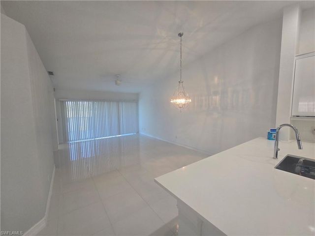 9175 Michael CIR 4, Naples, FL 34113