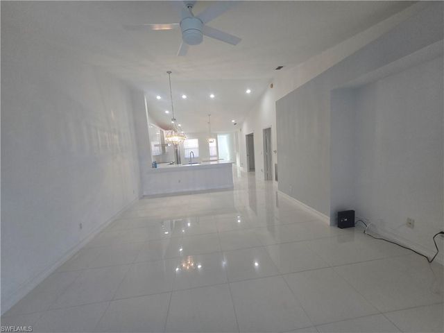 9175 Michael CIR 4, Naples, FL 34113