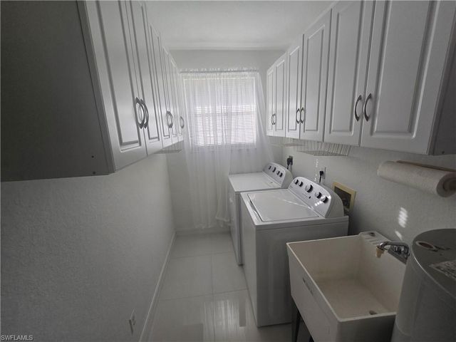 9175 Michael CIR 4, Naples, FL 34113