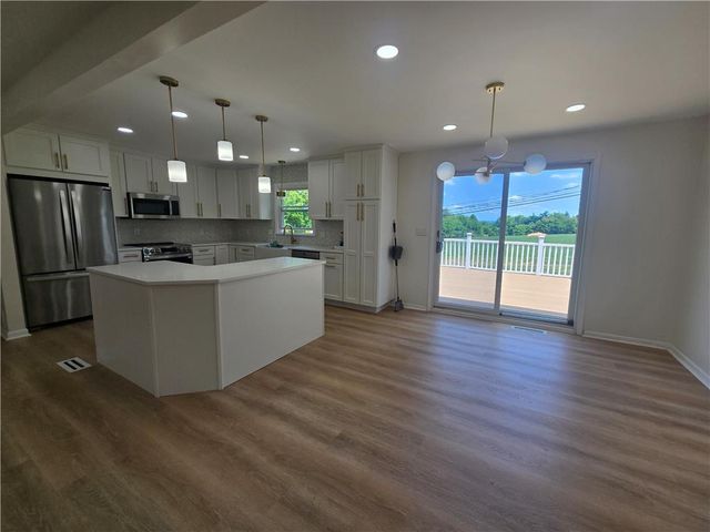 965 Hill Drive, Lower Macungie Twp, PA 18103