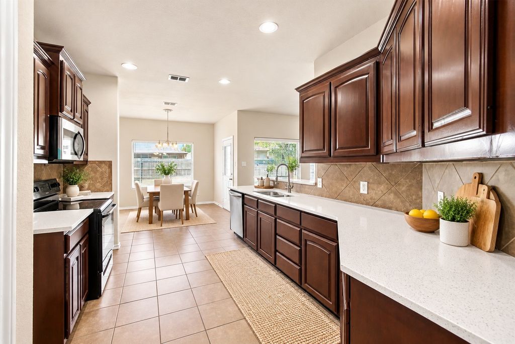11808 Anna Grace Drive, Fort Worth, TX 76028 — photo 4