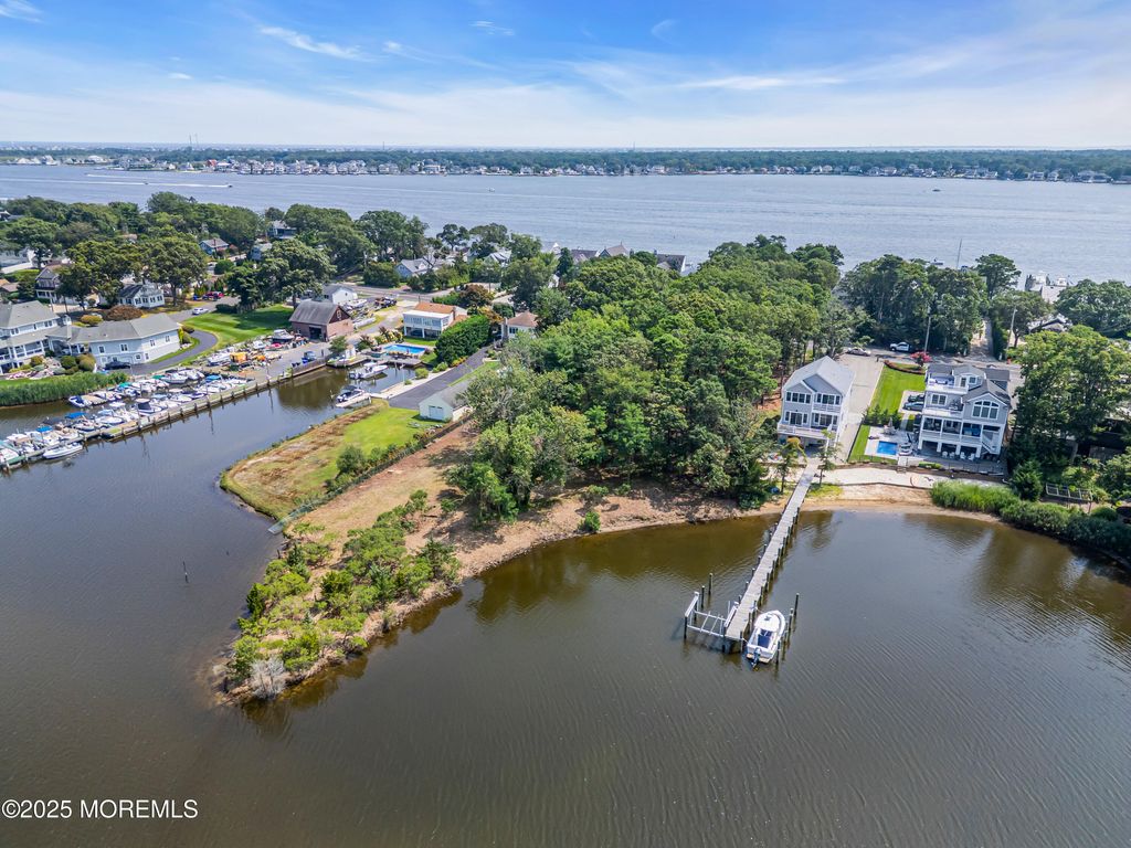 500 Princeton Avenue, Brick, NJ 08724