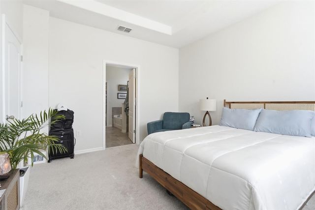 404 W VICTORIA TRAILS BLVD, Deland, FL 32724