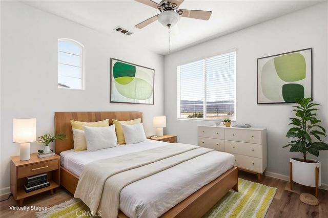 1800 E Lakeshore Drive 1106, Lake Elsinore, CA 92530