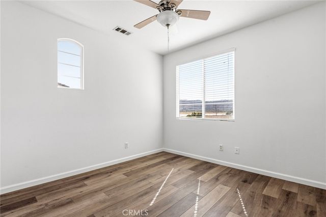 1800 E Lakeshore Drive 1106, Lake Elsinore, CA 92530