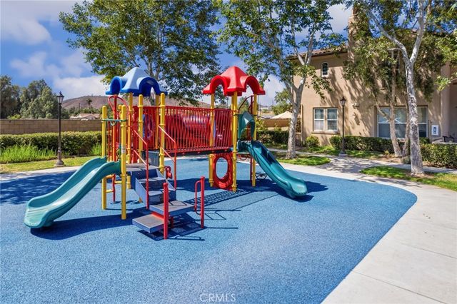 1800 E Lakeshore Drive 1106, Lake Elsinore, CA 92530