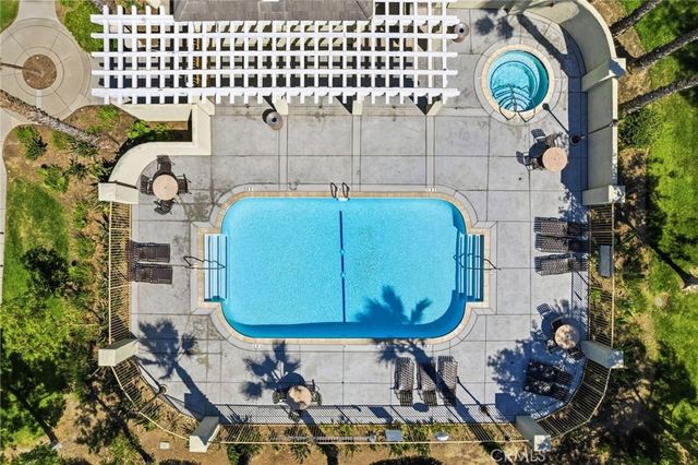 1800 E Lakeshore Drive 1106, Lake Elsinore, CA 92530