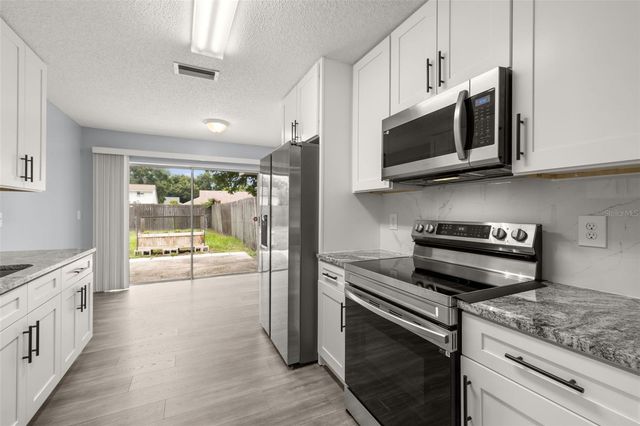 3257 LAUREL DALE DRIVE, Tampa, FL 33618