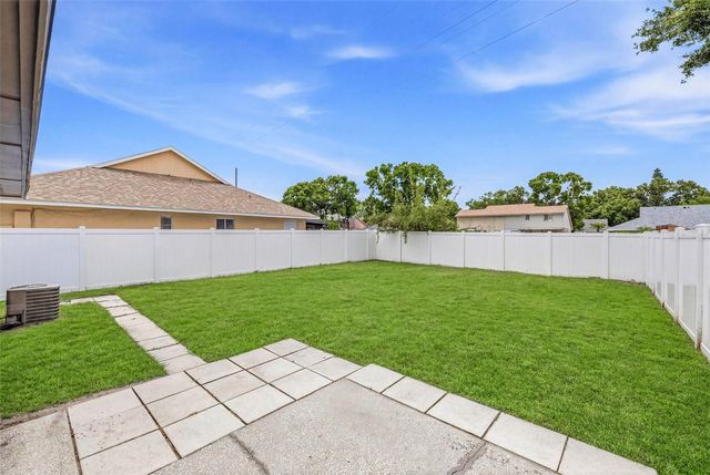 3257 LAUREL DALE DRIVE, Tampa, FL 33618