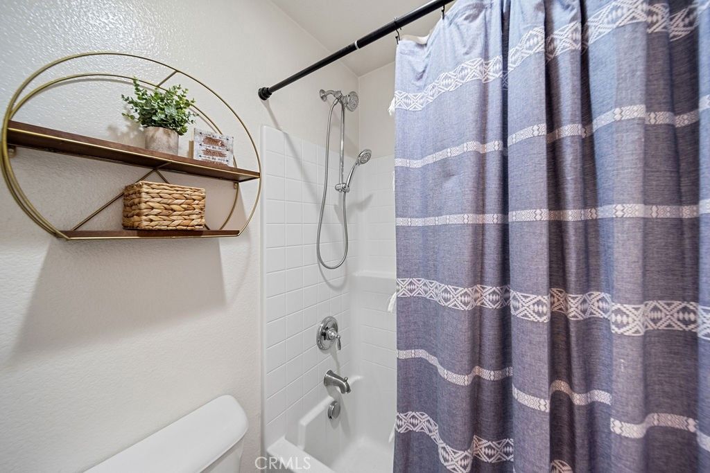 Image 22 of property listing at 29428 Golden Glove, Lake Elsinore, CA 92530