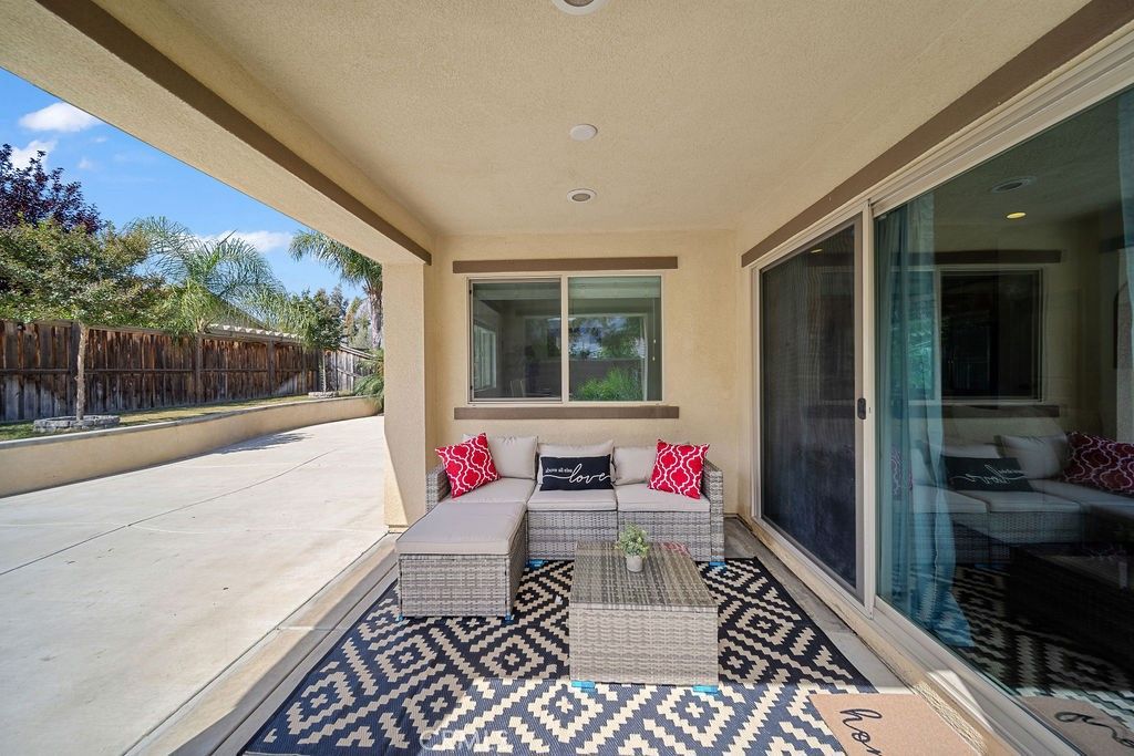Image 28 of property listing at 29428 Golden Glove, Lake Elsinore, CA 92530