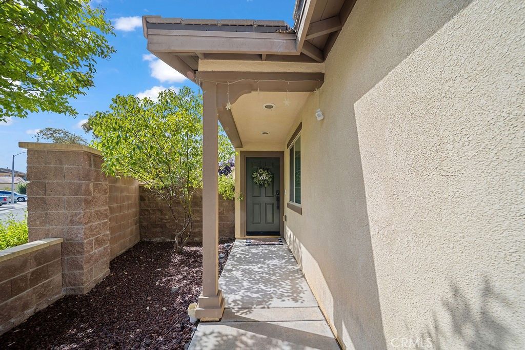 Image 4 of property listing at 29428 Golden Glove, Lake Elsinore, CA 92530