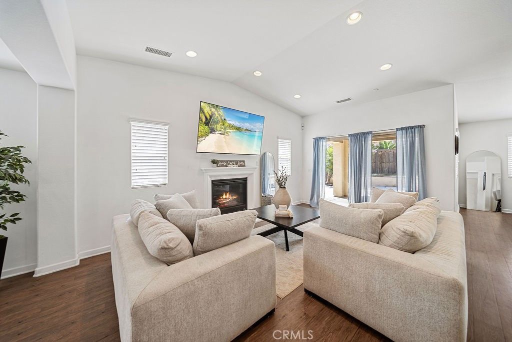 Image 7 of property listing at 29428 Golden Glove, Lake Elsinore, CA 92530