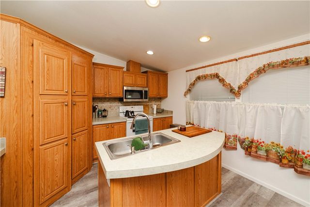 3535 N Ajo Road, Golden Valley, AZ 86413