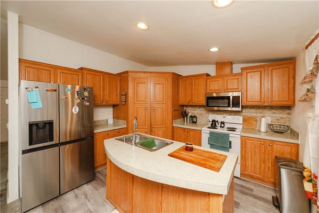 3535 N Ajo Road, Golden Valley, AZ 86413