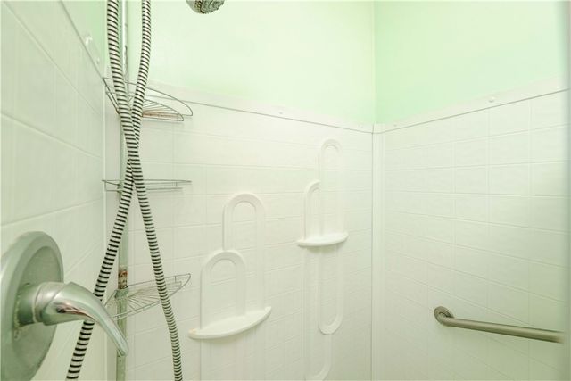 3535 N Ajo Road, Golden Valley, AZ 86413