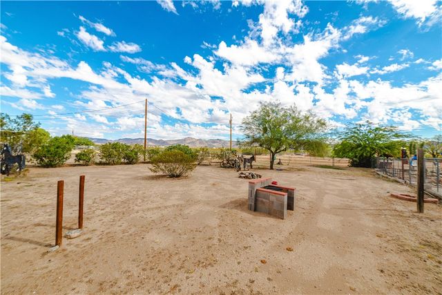 3535 N Ajo Road, Golden Valley, AZ 86413