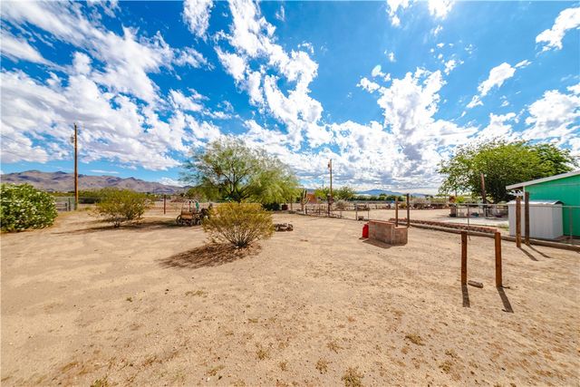 3535 N Ajo Road, Golden Valley, AZ 86413